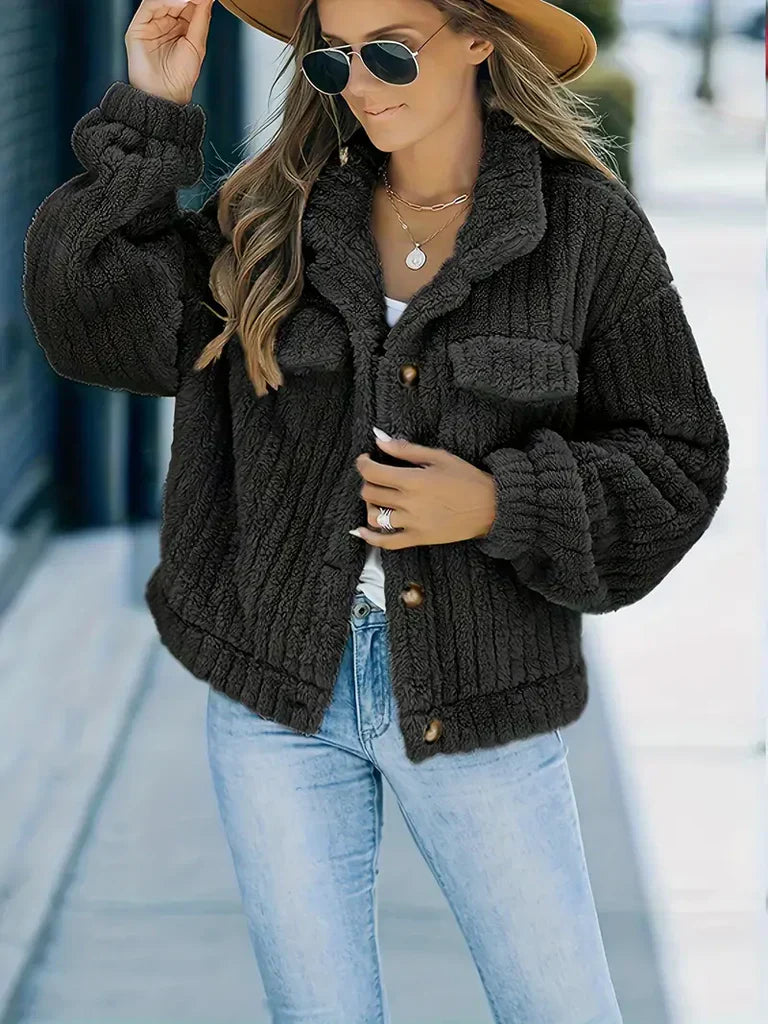 Ivy women’s fleece jacket with relaxed fit and soft texture, cozy winter outerwear
