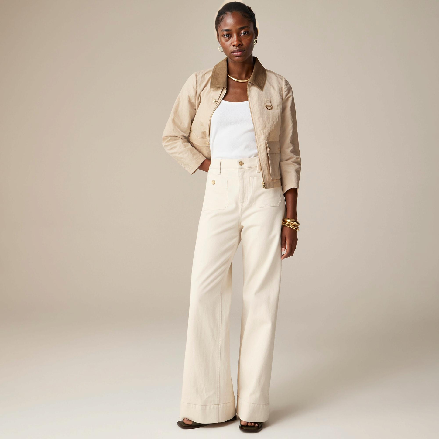 Women’s wide-leg denim jeans with nautical buttons – high waist and flared cut