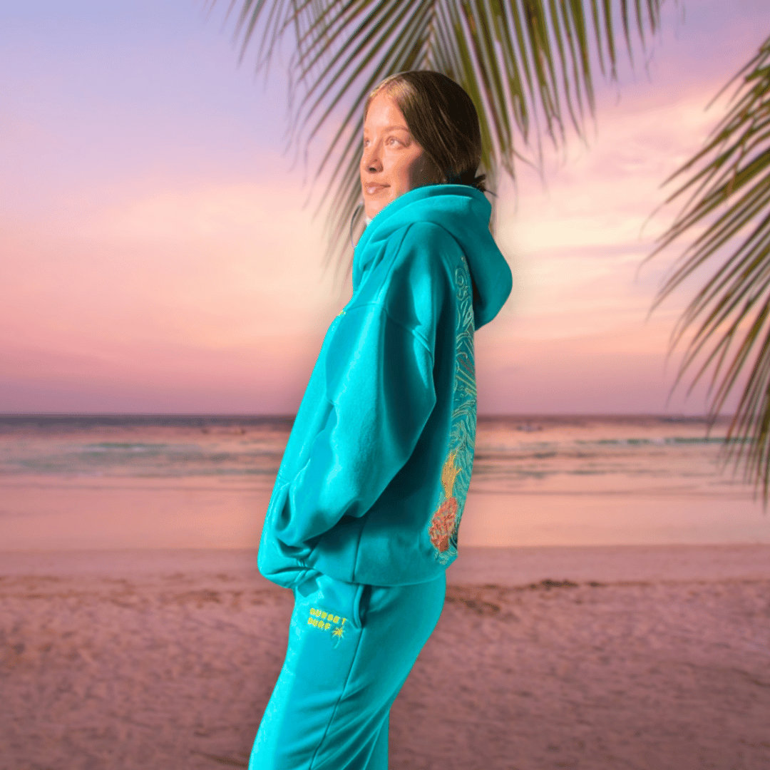 Unisex hoodie with coastal-inspired “SUNSET SURF” print – Mariner