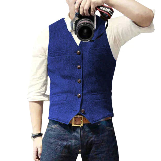 Parker men’s waistcoat with tailored fit and button closure, sleek formalwear layer