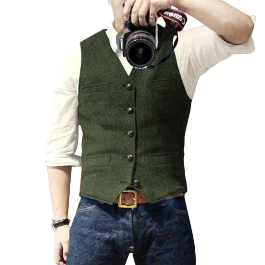 Parker men’s waistcoat with tailored fit and button closure, sleek formalwear layer