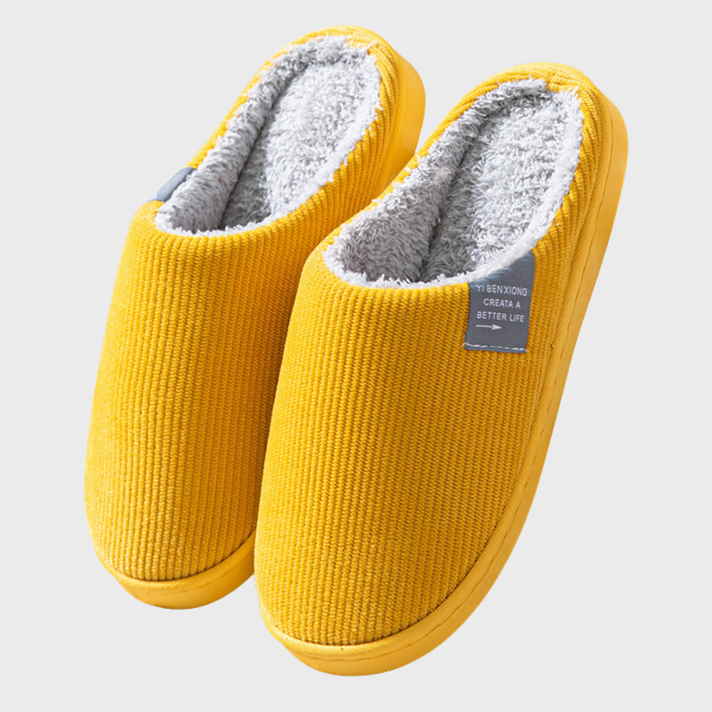 Brisia women’s slippers – soft, warm, and elegant footwear designed for indoor comfort during the winter season.