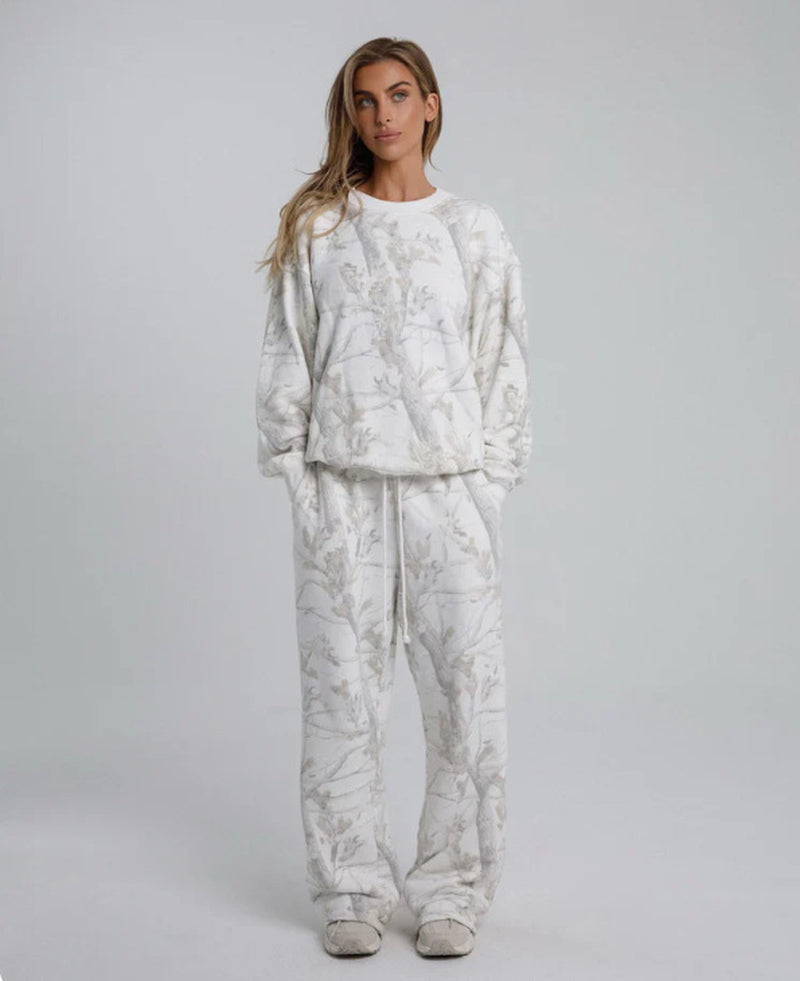 Amaya women’s camouflage two-piece set with hooded sweatshirt and trousers for casual style