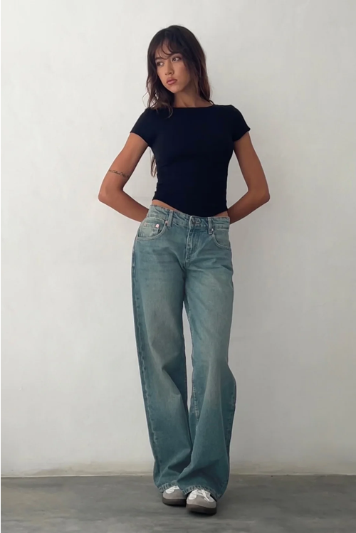 Norabel women’s low rise wide-leg jeans in soft structured denim – early 2000s urban style