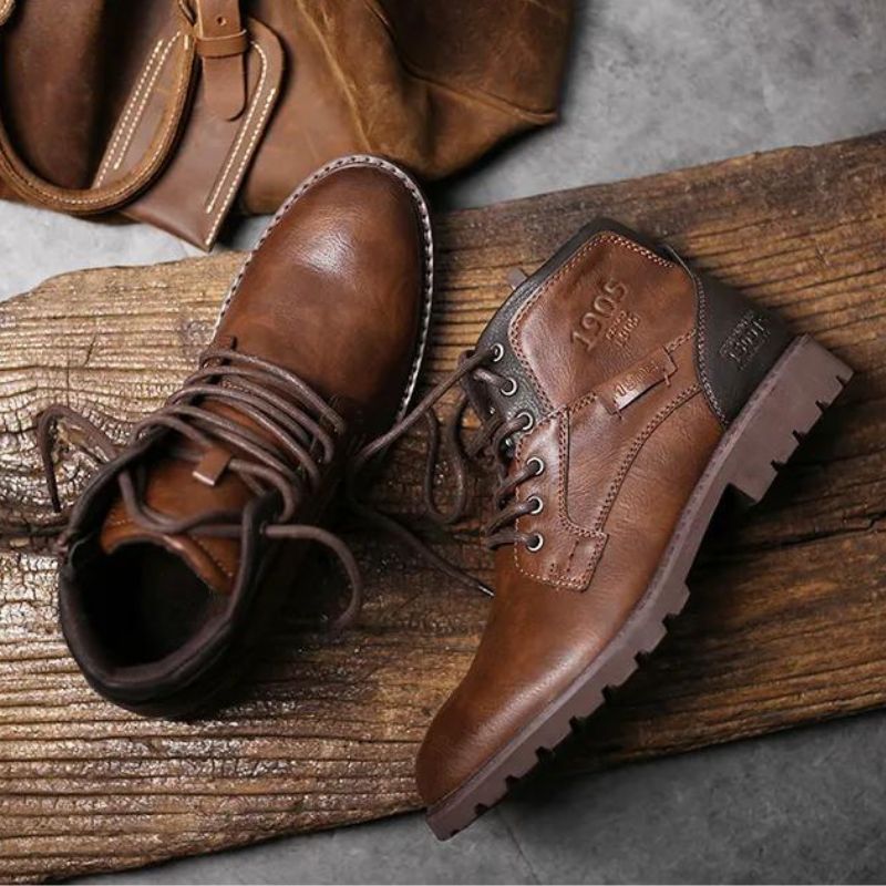 Adrian men’s elegant ankle boots with structured silhouette and modern design