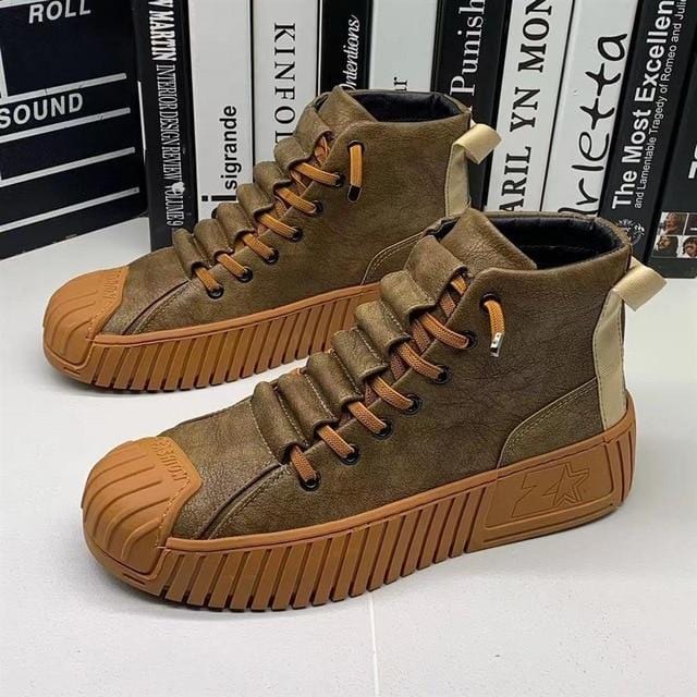 Ronan men’s boots with high ankle and structured silhouette, stylish and versatile for winter