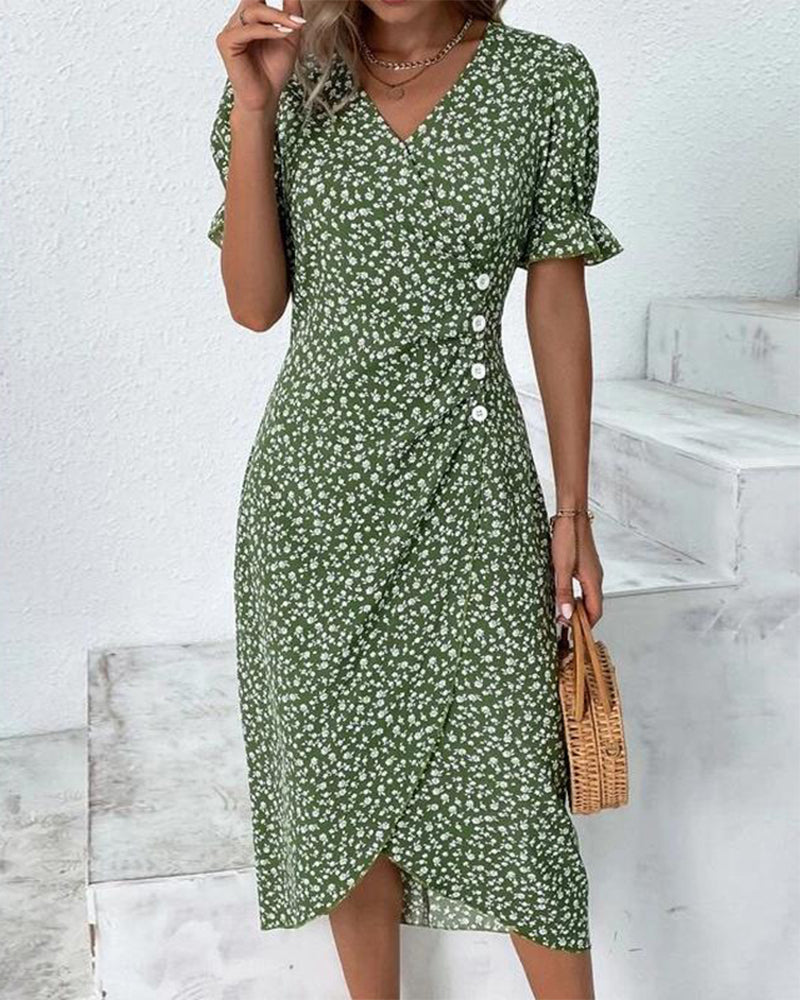 Dahlia V-neck floral print dress with flowing fabric, airy and feminine style