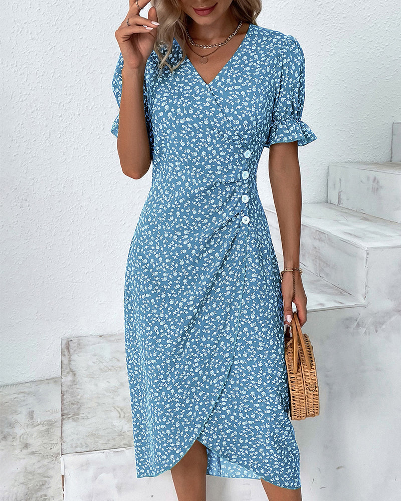 Dahlia V-neck floral print dress with flowing fabric, airy and feminine style