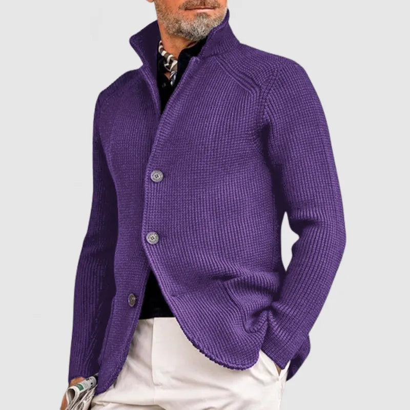 The Sebastian blazer is defined by its functional details, including subtle pockets, a classic button closure, and structured lapels. The soft, breathable knit material offers a comfortable fit, making it ideal for creating adaptable outfits that can be styled to suit your mood. Pair it with your favorite jeans or chinos for a clean, contemporary silhouette.