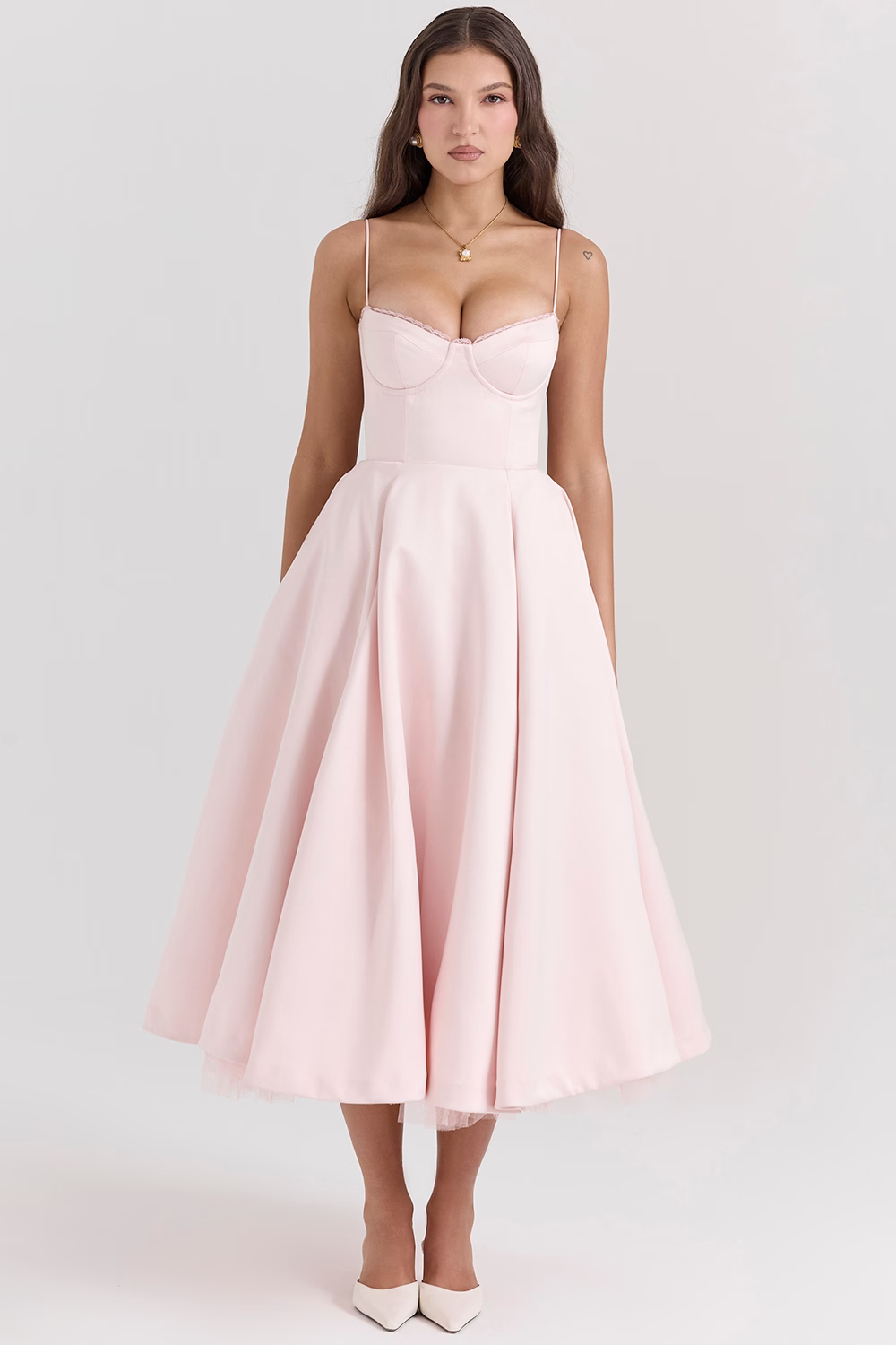 Juliet chic midi dress for women, featuring thin straps and an elegant tulle overlay, creating a flowing silhouette.