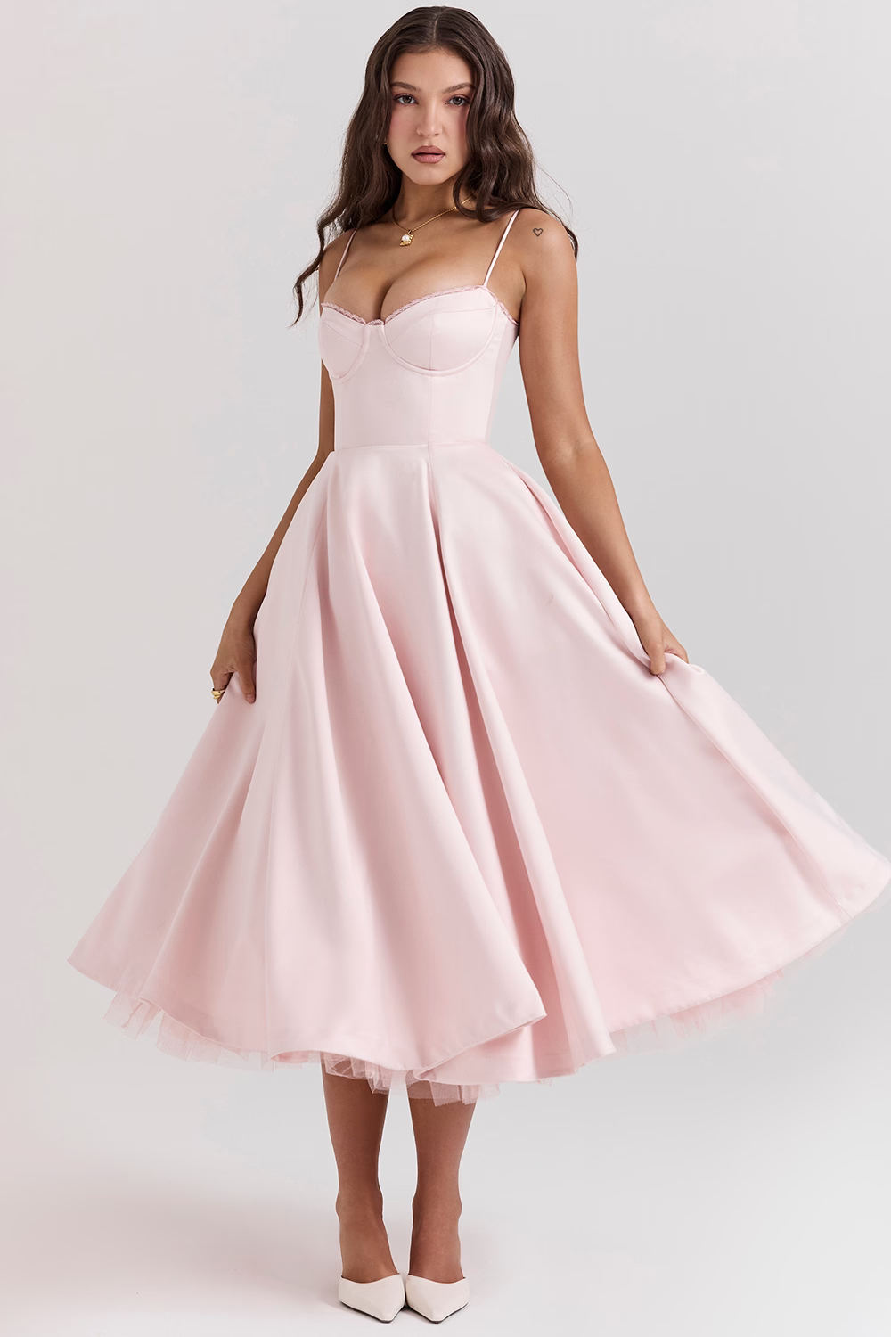 Juliet chic midi dress for women, featuring thin straps and an elegant tulle overlay, creating a flowing silhouette.
