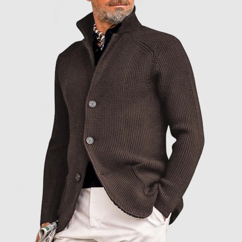 The Sebastian blazer is defined by its functional details, including subtle pockets, a classic button closure, and structured lapels. The soft, breathable knit material offers a comfortable fit, making it ideal for creating adaptable outfits that can be styled to suit your mood. Pair it with your favorite jeans or chinos for a clean, contemporary silhouette.