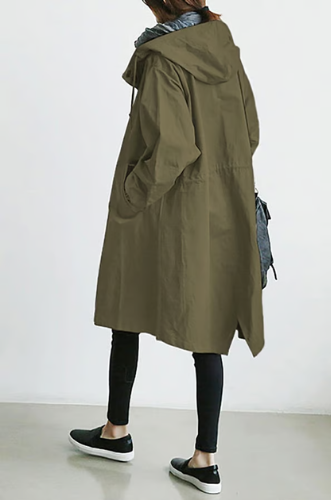Kael oversized windbreaker jacket for women, featuring a water-resistant finish and a modern, relaxed fit.