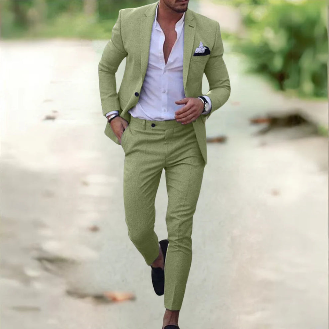 Henry men’s two-piece suit with tailored blazer and structured trousers, polished and versatile formalwear