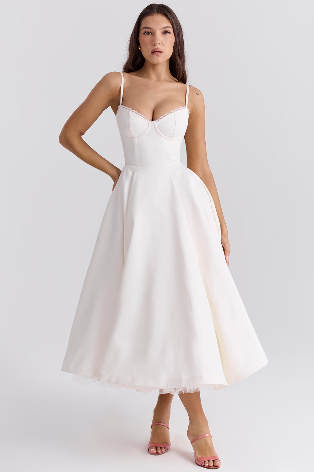 Juliet chic midi dress for women, featuring thin straps and an elegant tulle overlay, creating a flowing silhouette.
