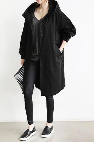 Kael oversized windbreaker jacket for women, featuring a water-resistant finish and a modern, relaxed fit.