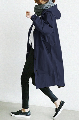 Kael oversized windbreaker jacket for women, featuring a water-resistant finish and a modern, relaxed fit.