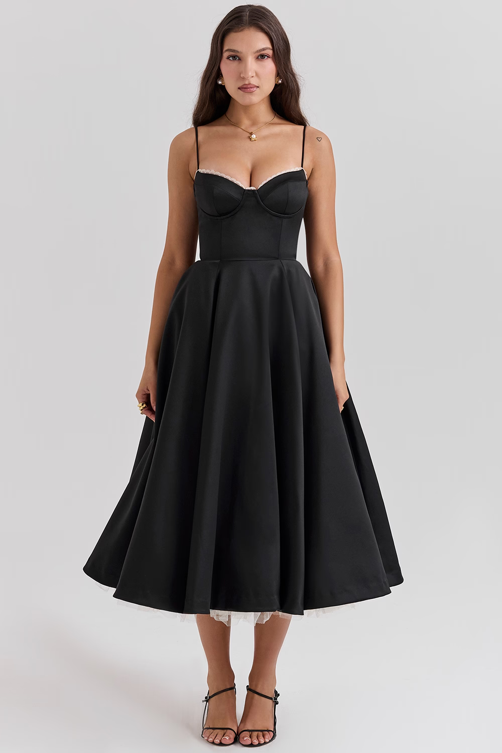 Juliet chic midi dress for women, featuring thin straps and an elegant tulle overlay, creating a flowing silhouette.