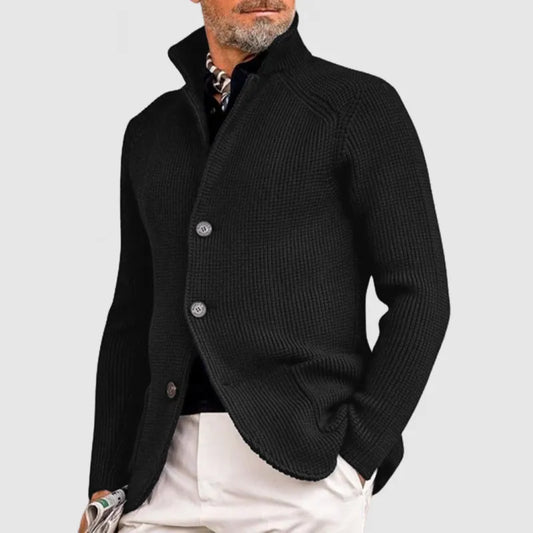 The Sebastian blazer is defined by its functional details, including subtle pockets, a classic button closure, and structured lapels. The soft, breathable knit material offers a comfortable fit, making it ideal for creating adaptable outfits that can be styled to suit your mood. Pair it with your favorite jeans or chinos for a clean, contemporary silhouette.