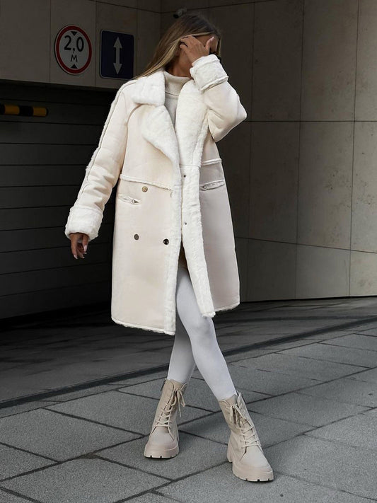 Thalía women’s elegant double-breasted winter coat with soft collar and refined finishes – stylish autumn winter outerwear