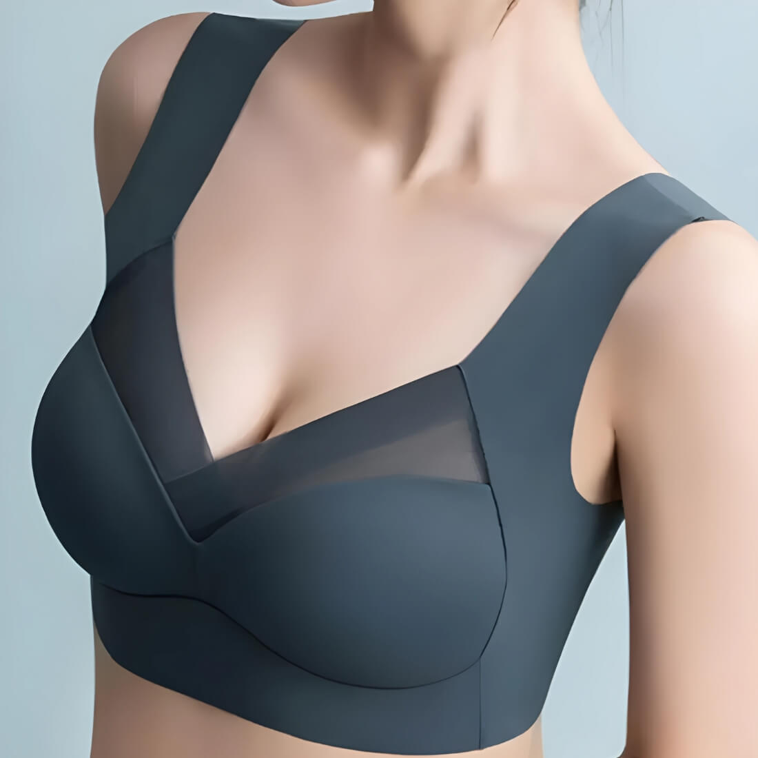 Women’s elegant push-up bra with adjustable straps and molded cups – Ameline