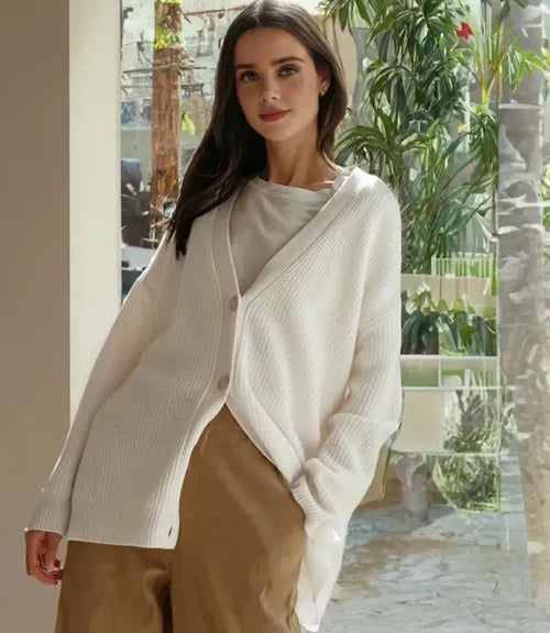 Evelyn women’s knit vest with soft collar and relaxed silhouette, elegant winter layering piece