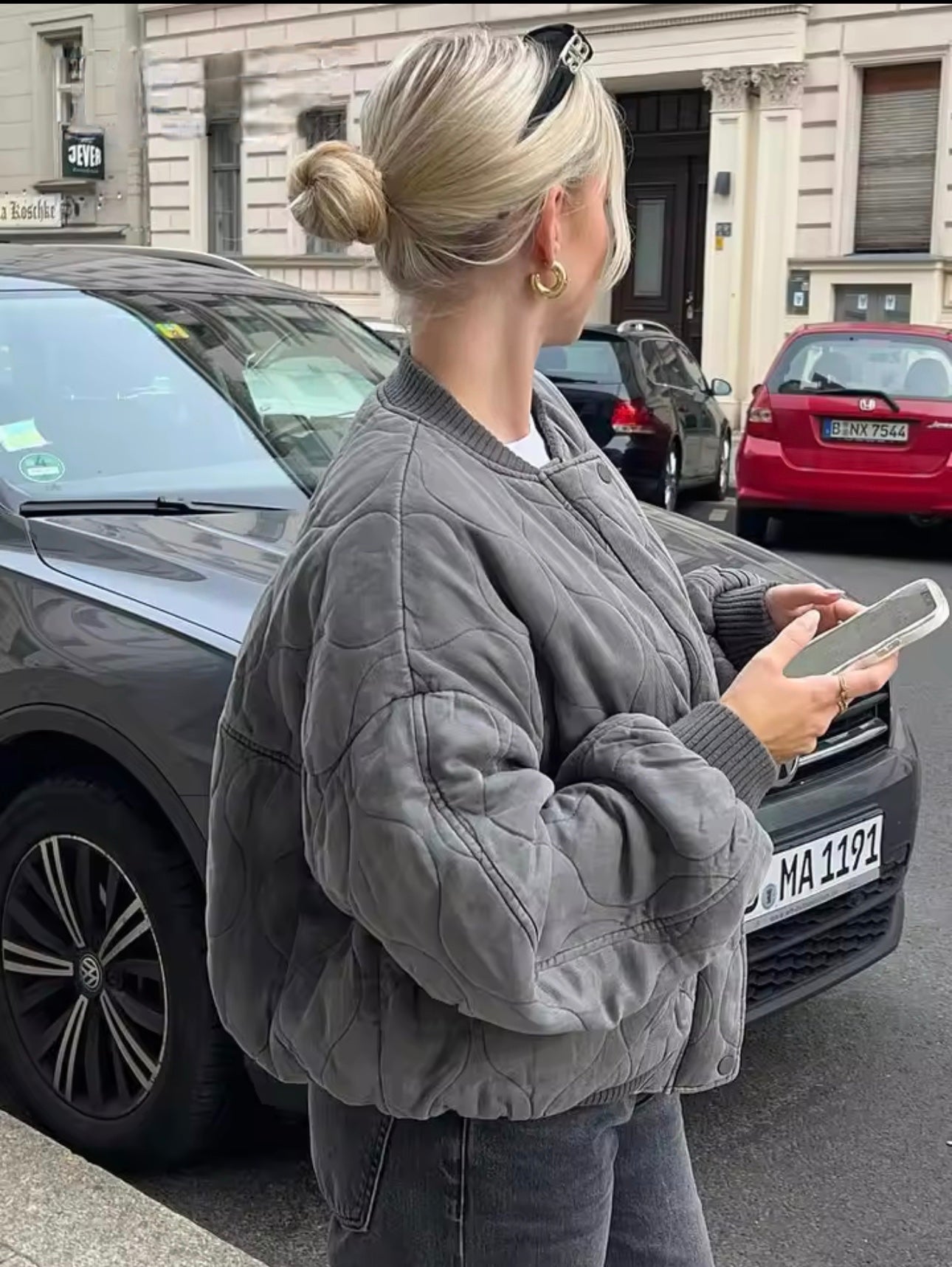 Flavia women’s oversized bomber jacket with modern urban style for autumn and winter