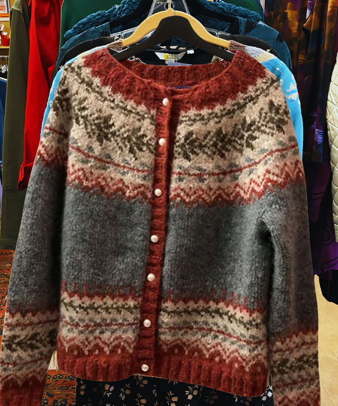 Marcelline women’s textured sweater with visible buttons and relaxed silhouette, casual and elegant style