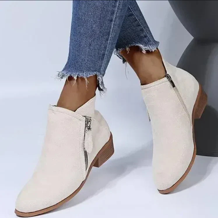 Esme women’s low-heeled ankle boots in minimalist design with ankle fit