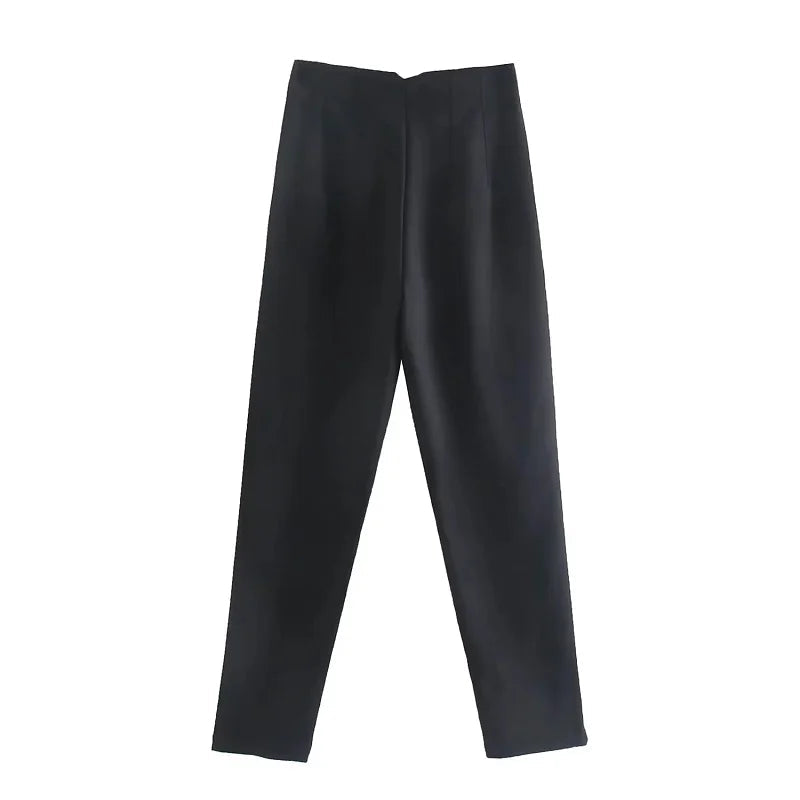 Audrey high-waisted elegant pants with a fitted silhouette and structured design, showcasing a refined look.