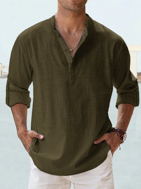 Logan elegant men's shirt with a flowy, tailored cut and a classic collar.