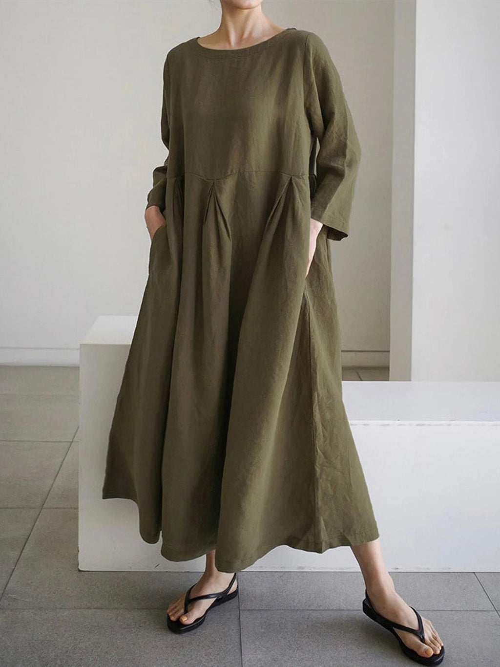 Amara oversized long women’s dress with flowing cut and side pockets