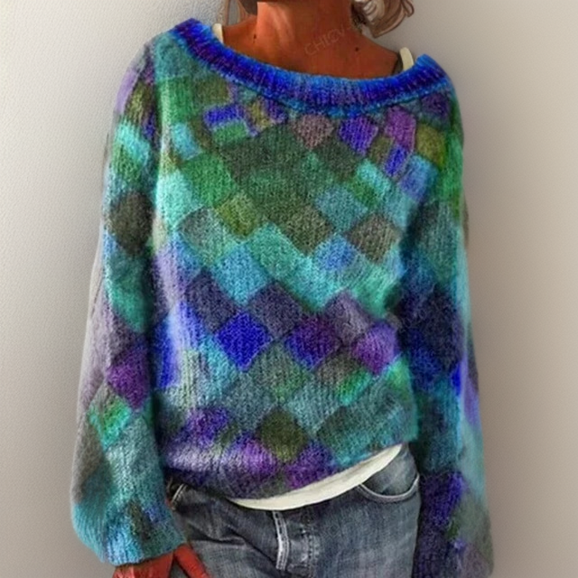 Aurelia women’s sweater with diamond-patterned knit and oval neckline, soft and versatile