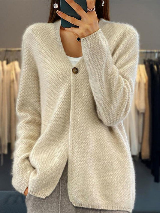 Aveline women’s V-neck cardigan with delicate buttons and relaxed fit, elegant and versatile style