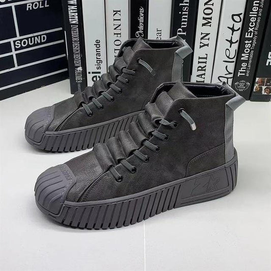 Ronan men’s boots with high ankle and structured silhouette, stylish and versatile for winter