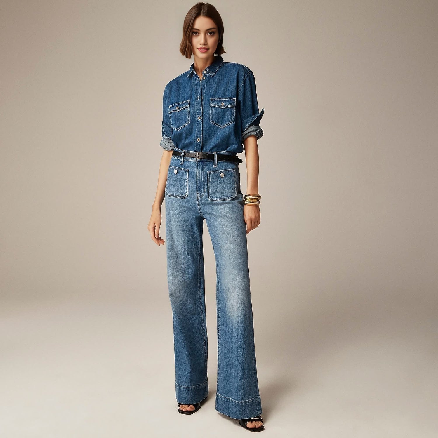 Women’s wide-leg denim jeans with nautical buttons – high waist and flared cut
