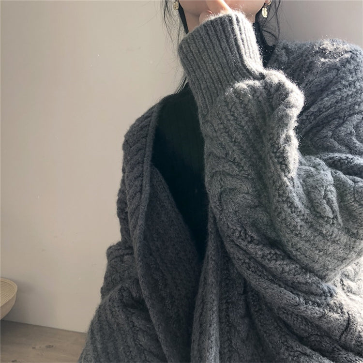 Women’s long knit cardigan with open front and side pockets