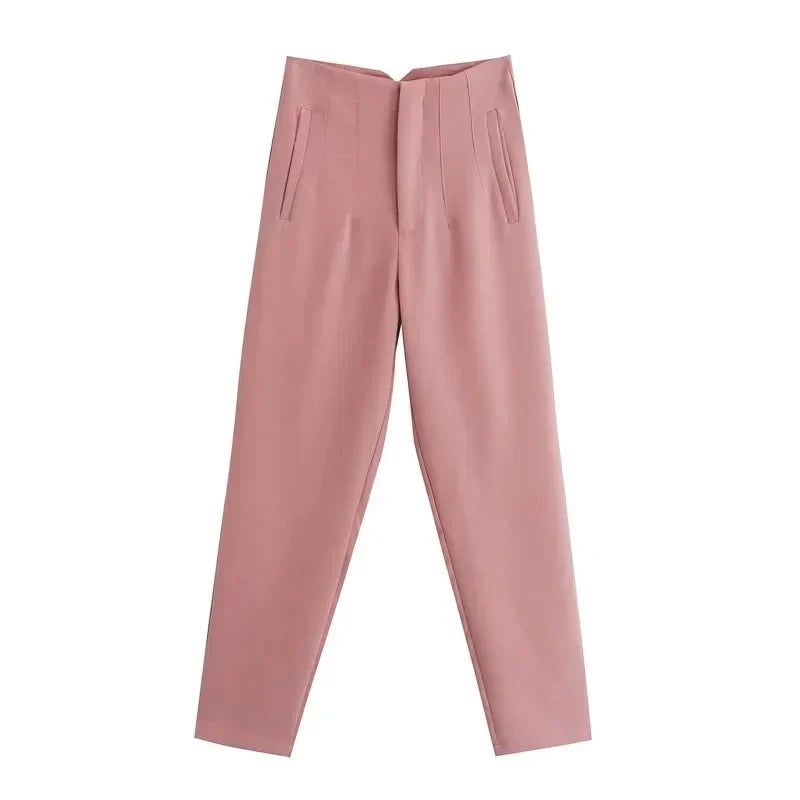 Audrey high-waisted elegant pants with a fitted silhouette and structured design, showcasing a refined look.